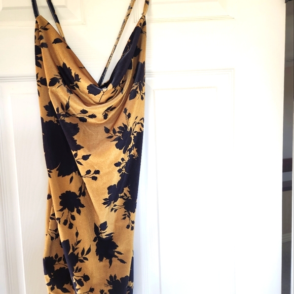 Velvet Spaghetti  Strap bodycon Mini Dress - Picture 2 of 5